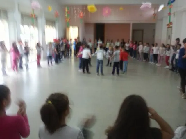 Interclasse "attiva": ConosciAMOci...DivertiAMOci...SorridiAMOci ..