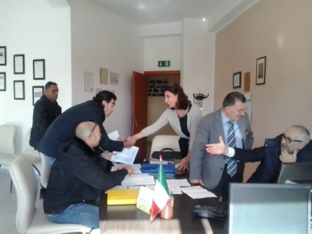 Il momento della firma