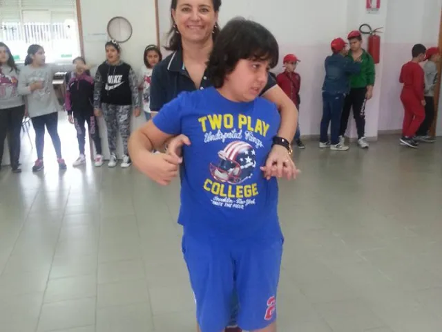 Interclasse "attiva": ConosciAMOci...DivertiAMOci...SorridiAMOci ..