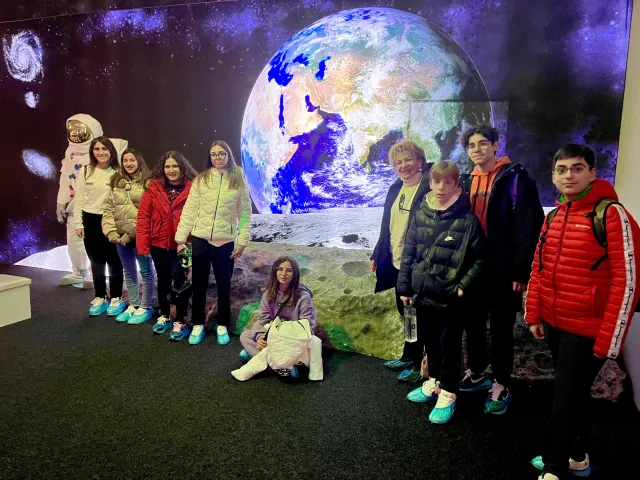 Foto di gruppo sulla luna