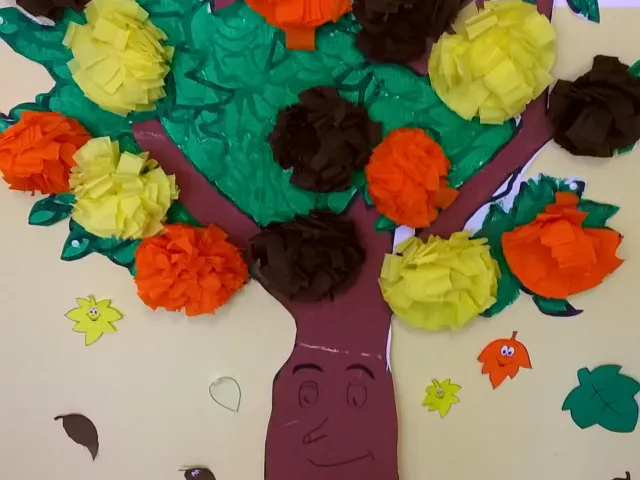 L'albero dai colori autunnali